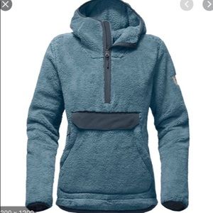 THE NORTH FACE Women's Campshire Pullover Hoodie